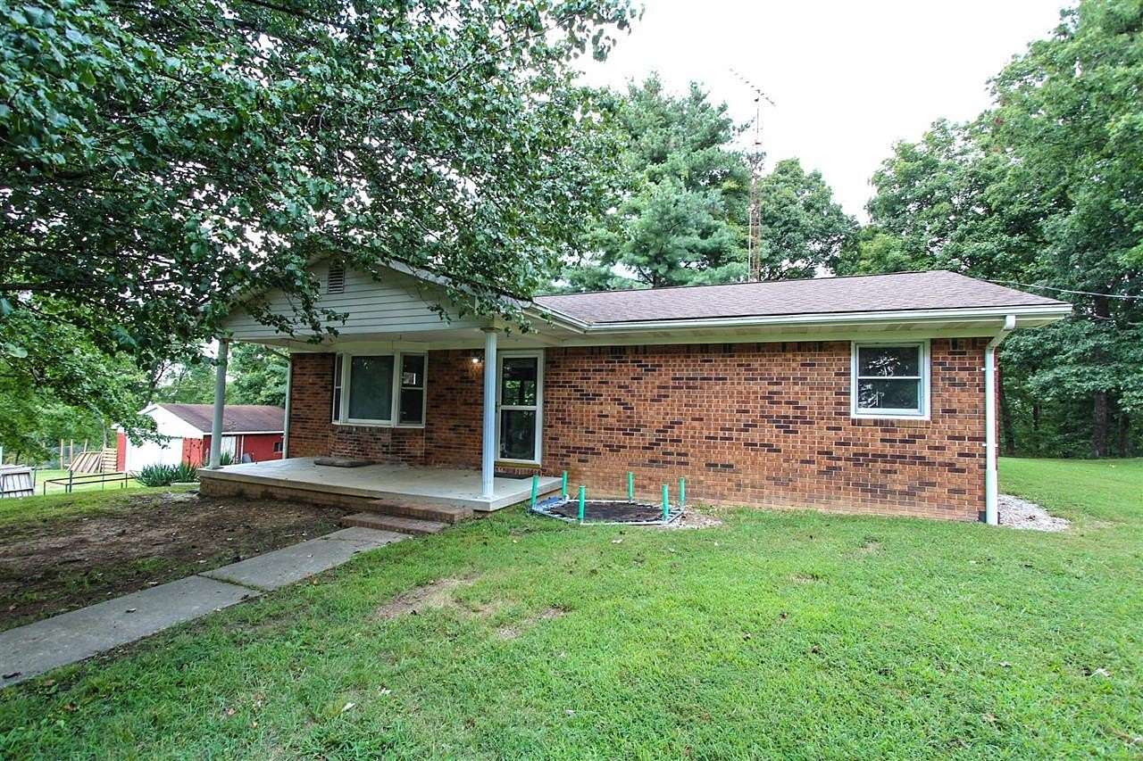 5.34 Acres of Residential Land with Home for Sale in Morgantown, Kentucky