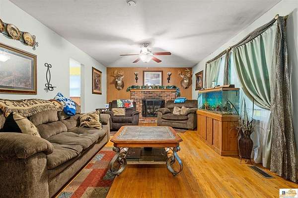 2 Acres of Residential Land with Home for Sale in Munfordville, Kentucky