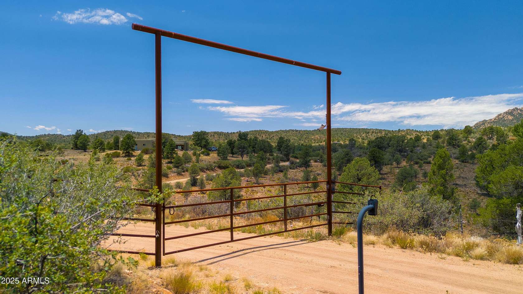 43 Acres of Land for Sale in Peeples Valley, Arizona