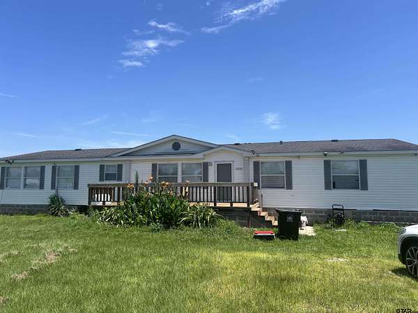 2 Acres of Residential Land with Home for Sale in Whitehouse, Texas