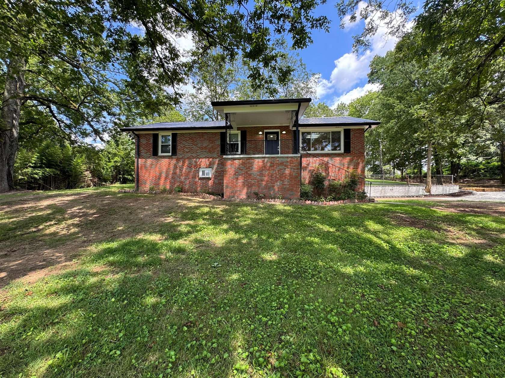 1.55 Acres of Residential Land with Home for Sale in Dora, Alabama