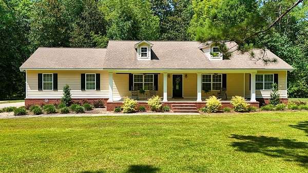 6.3 Acres of Residential Land with Home for Sale in Cairo, Georgia