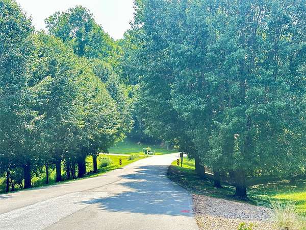 1 Acre of Residential Land for Sale in Marion, North Carolina