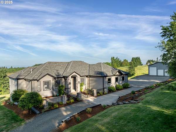 15.8 Acres of Land with Home for Sale in Newberg, Oregon