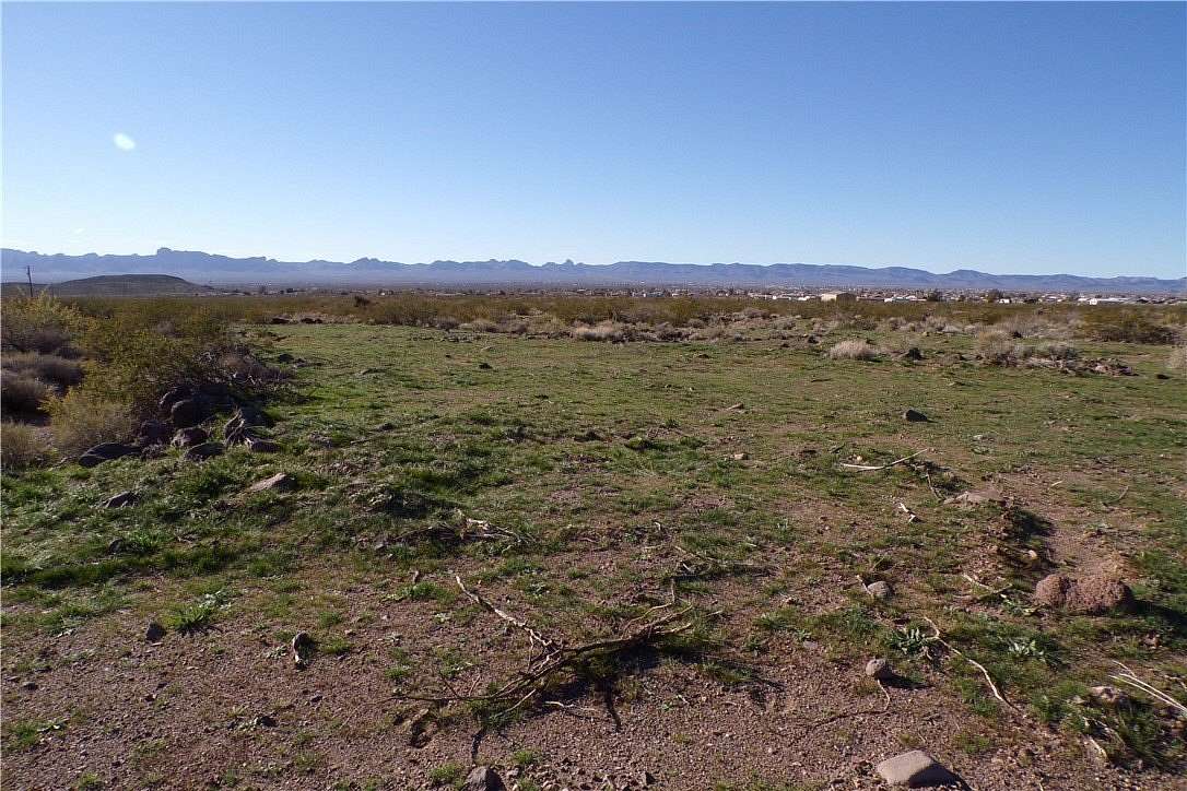 1.46 Acres of Residential Land for Sale in Golden Valley, Arizona