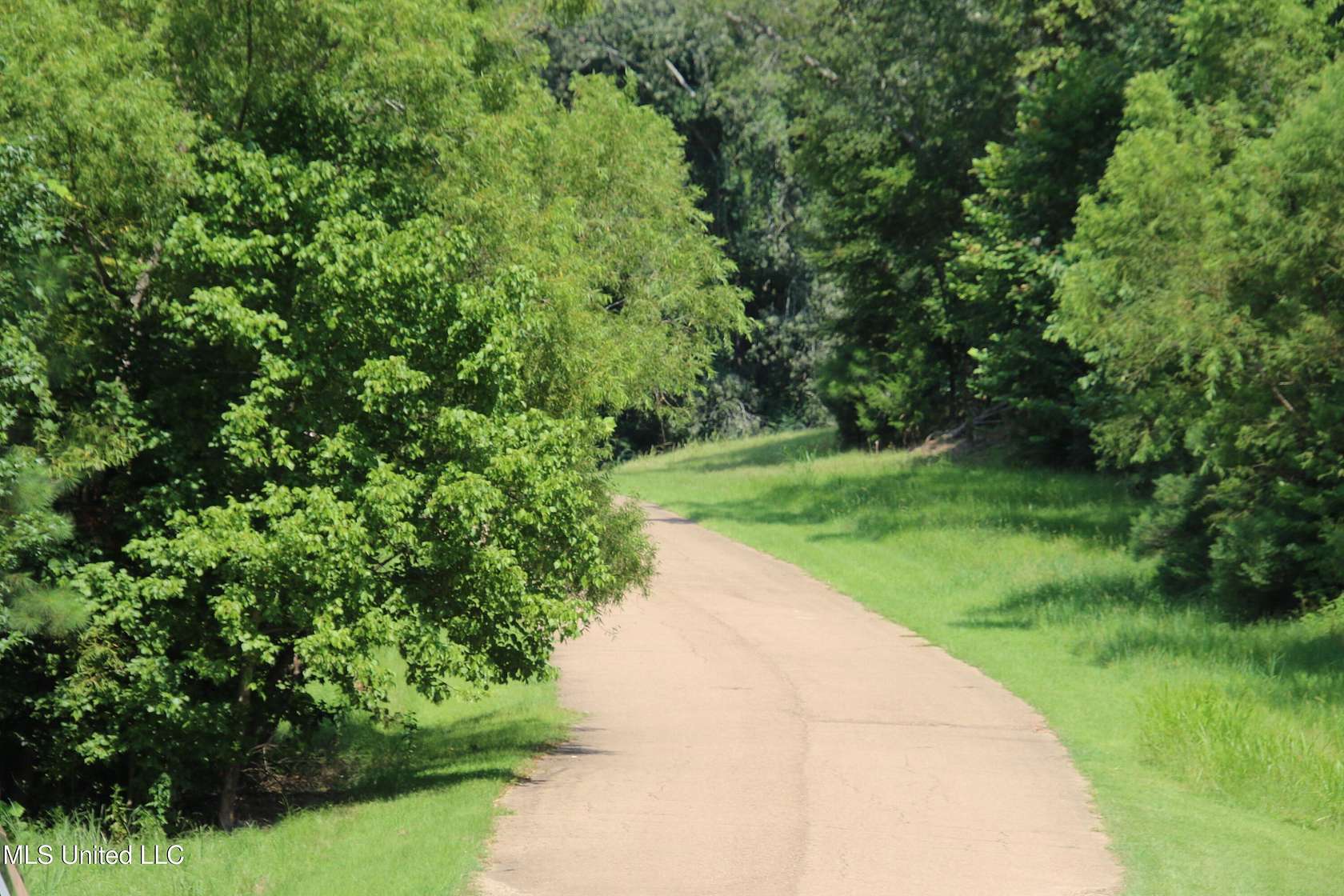 1.17 Acres of Residential Land for Sale in Flora, Mississippi