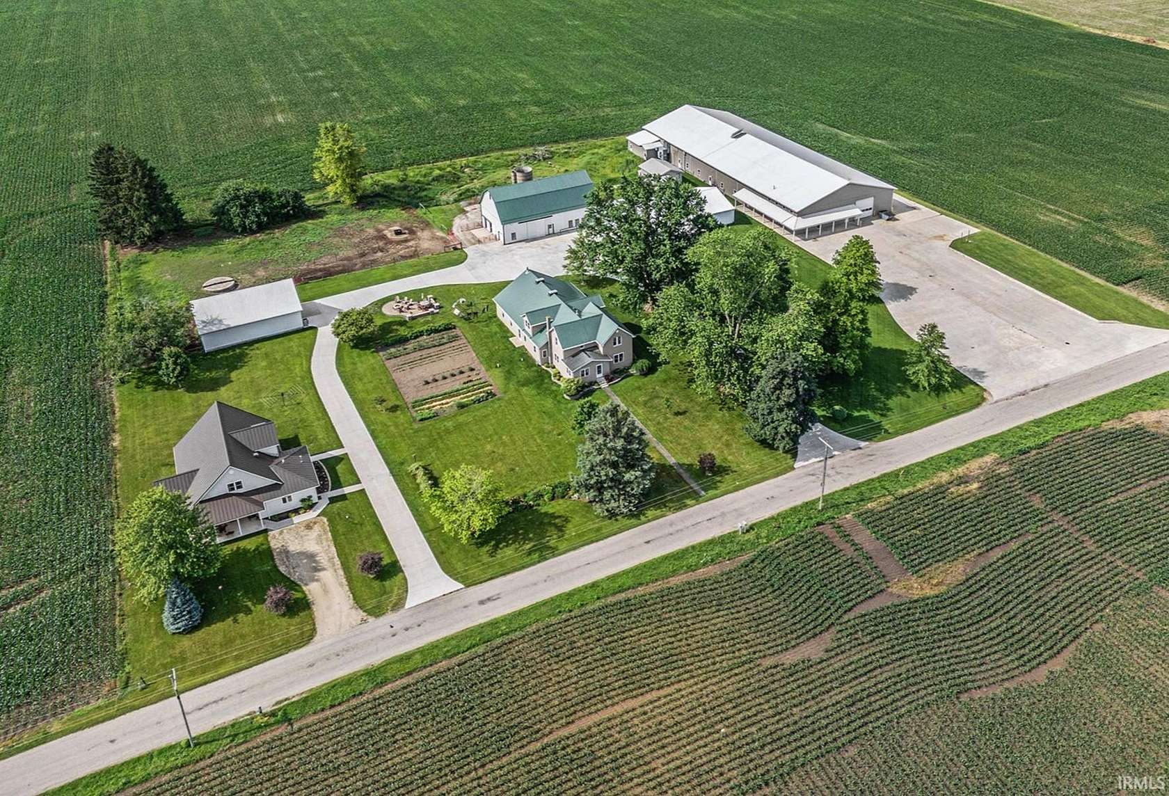 5 Acres of Residential Land with Home for Auction in Etna Green, Indiana