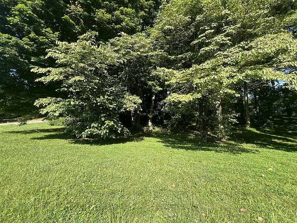0.75 Acres of Residential Land for Sale in Scottsville, Kentucky