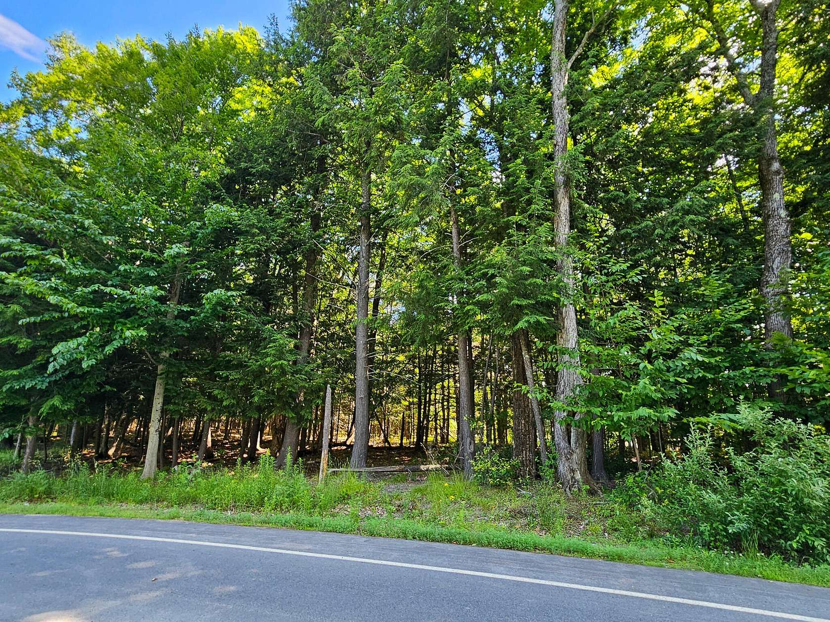 2 Acres of Residential Land for Sale in Farmington, Maine