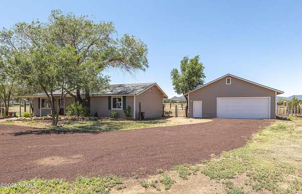 2.58 Acres of Residential Land with Home for Sale in Flagstaff, Arizona