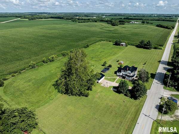 4.26 Acres of Residential Land with Home for Sale in Plainville, Illinois