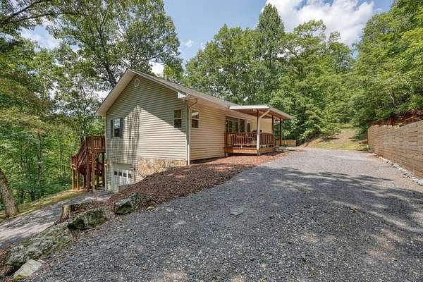 2.29 Acres of Land with Home for Sale in Hiawassee, Georgia