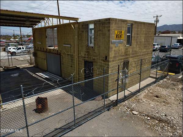 0.28 Acres of Mixed-Use Land for Sale in Canutillo, Texas