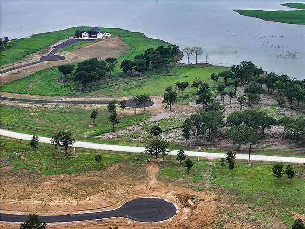 1.15 Acres of Residential Land for Sale in Windom, Texas