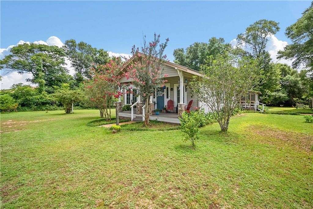 3.47 Acres of Residential Land with Home for Sale in Semmes, Alabama