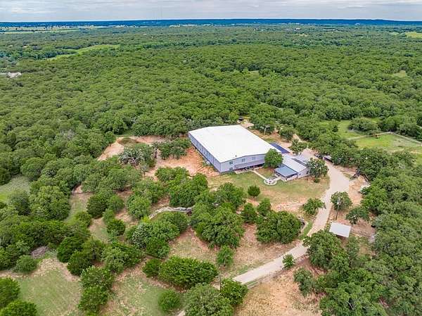 35.3 Acres of Land with Home for Sale in Sunset, Texas