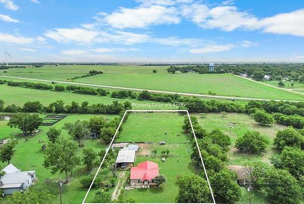 1.52 Acres of Land with Home for Sale in Mart, Texas