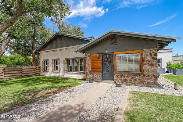 2.13 Acres of Residential Land with Home for Sale in Anthony, New Mexico