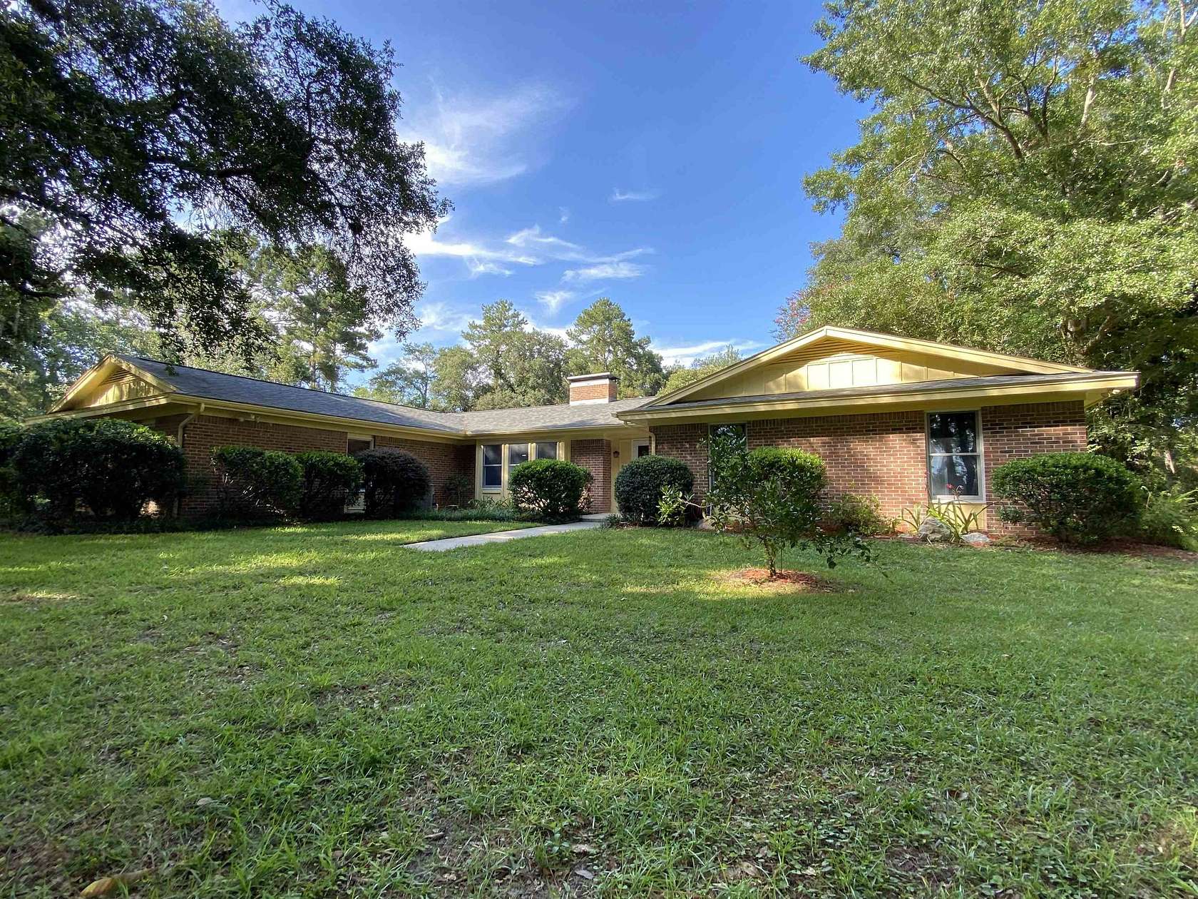 4 Acres of Residential Land with Home for Sale in Tallahassee, Florida