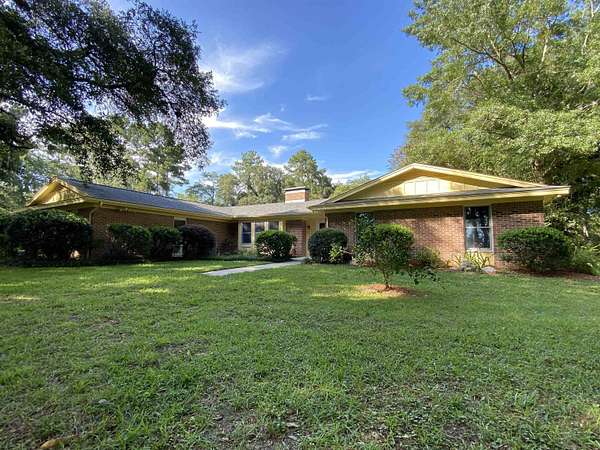 4 Acres of Residential Land with Home for Sale in Tallahassee, Florida