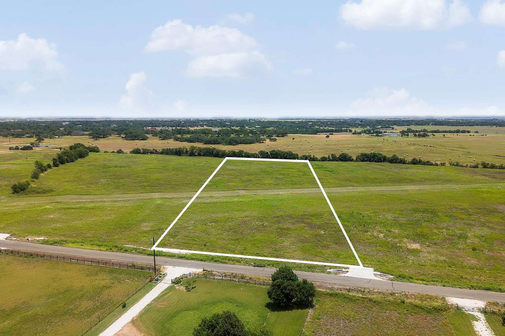 4 Acres of Land for Sale in Georgetown, Texas