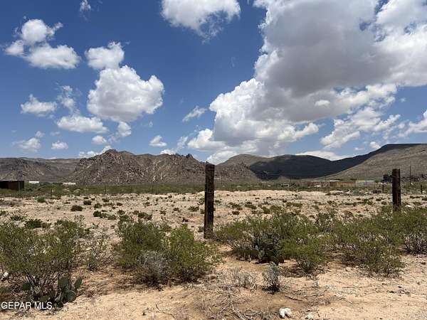 1 Acre of Land for Sale in Clint, Texas