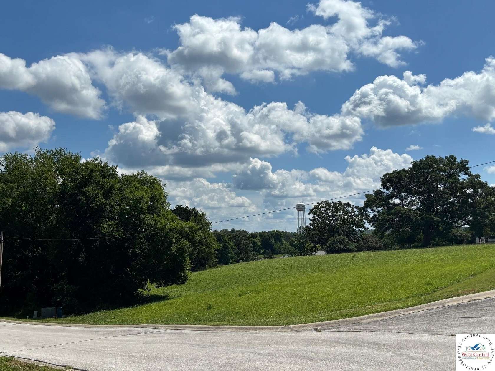 0.75 Acres of Residential Land for Sale in Warsaw, Missouri