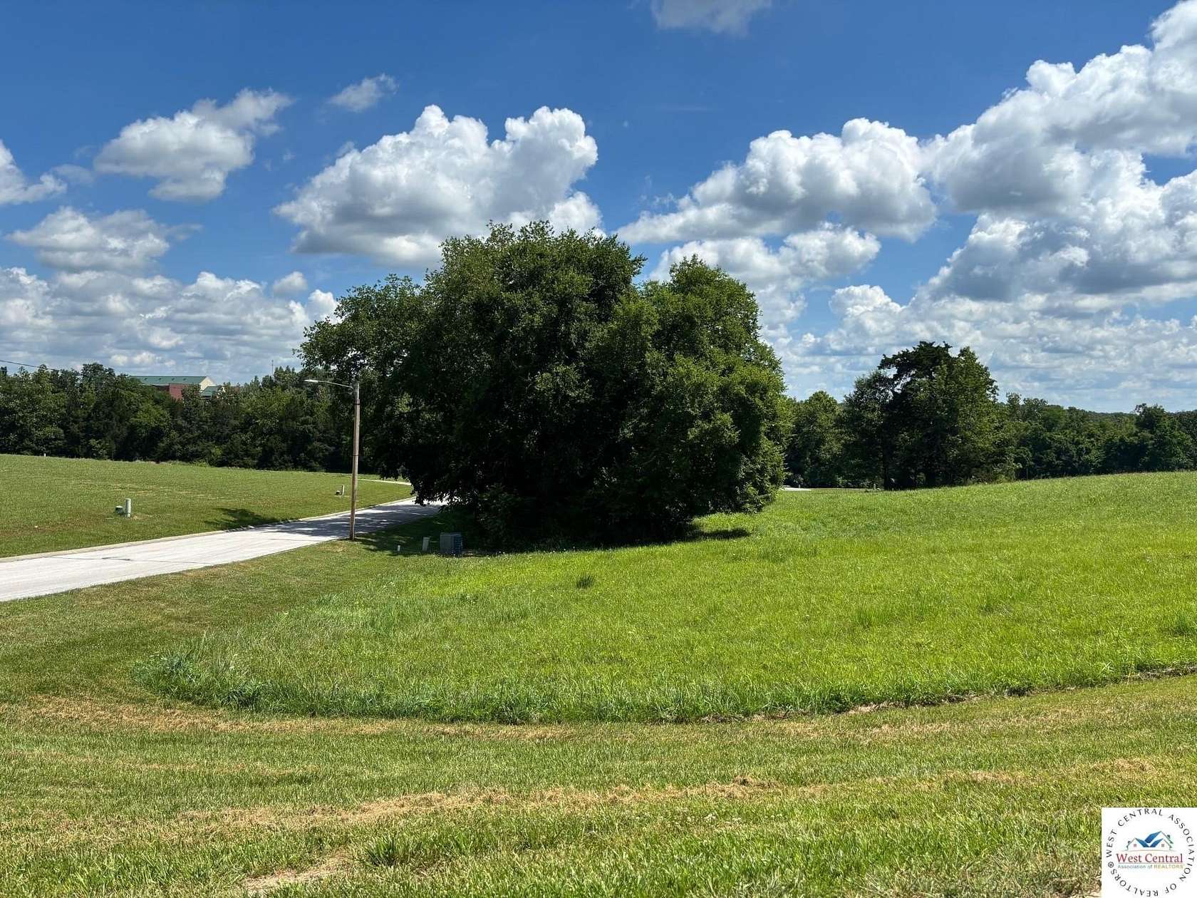 0.75 Acres of Residential Land for Sale in Warsaw, Missouri