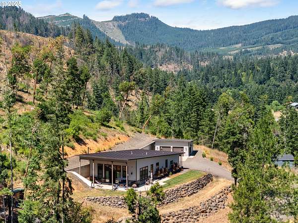 24 Acres of Land with Home for Sale in Umpqua, Oregon