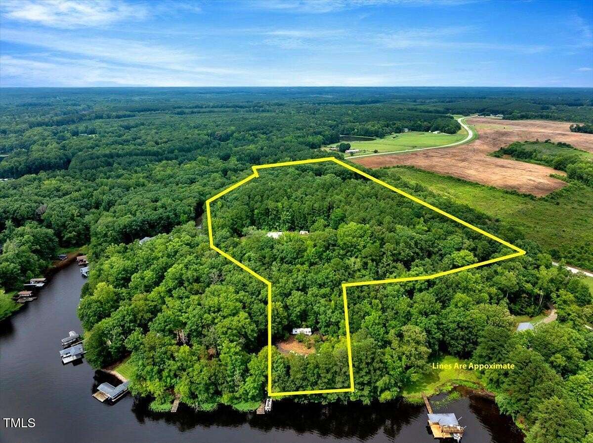 20 Acres of Land with Home for Sale in Bracey, Virginia