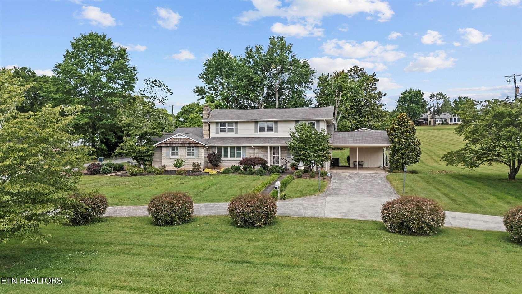 1.8 Acres of Residential Land with Home for Sale in Sweetwater, Tennessee