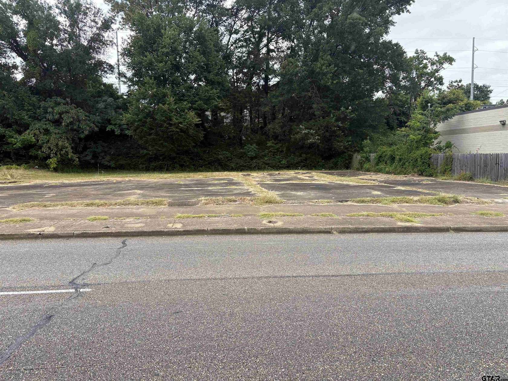 0.35 Acres of Commercial Land for Sale in Tyler, Texas
