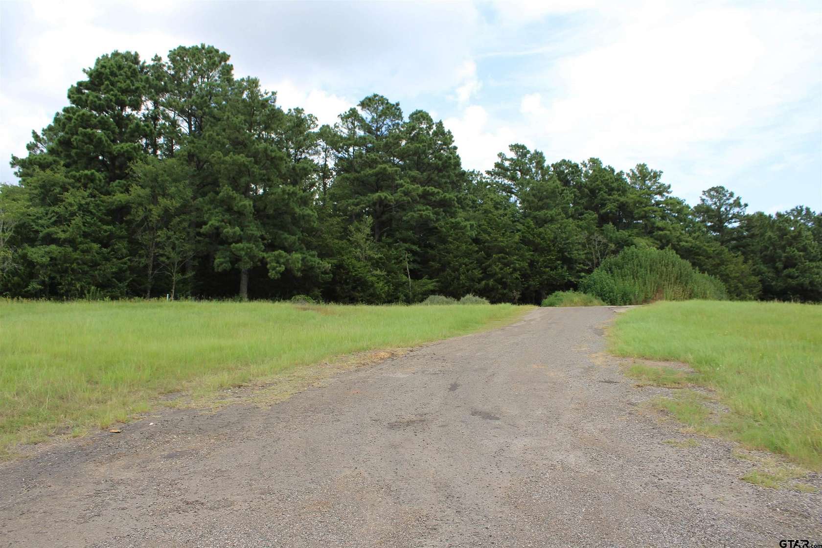 14.7 Acres of Commercial Land for Sale in Jacksonville, Texas