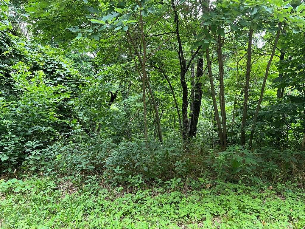 1.36 Acres of Residential Land for Sale in Holiday Island, Arkansas