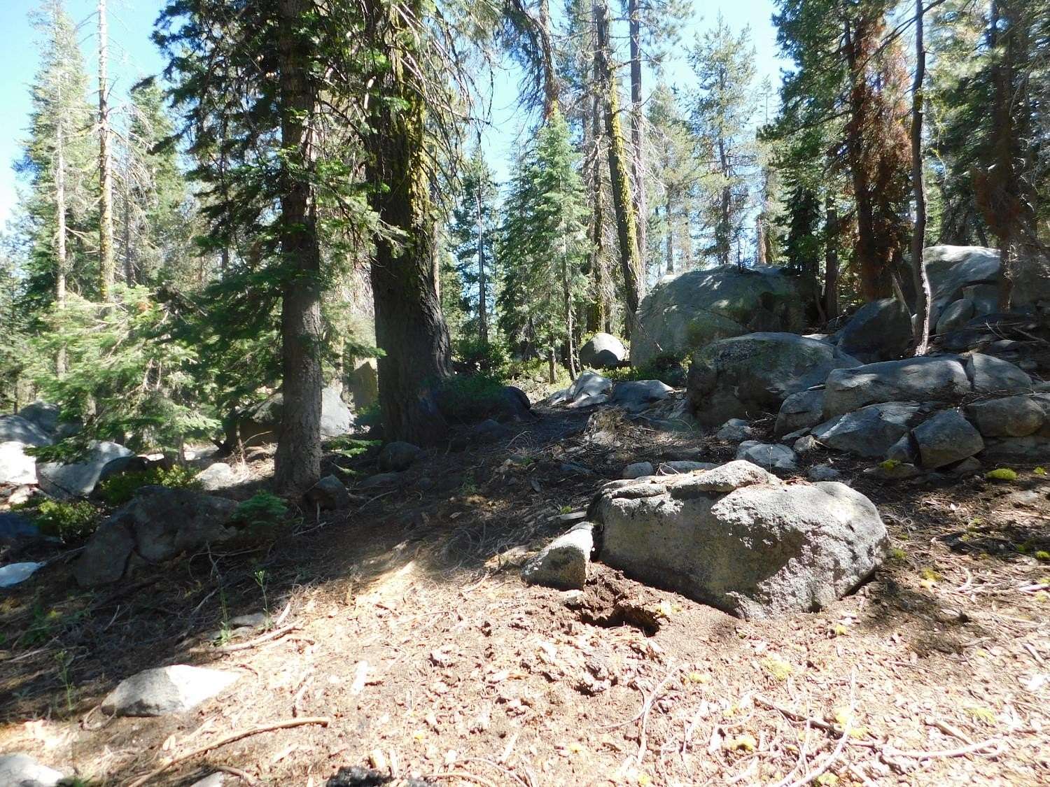 5.55 Acres of Residential Land for Sale in Tamarack, California