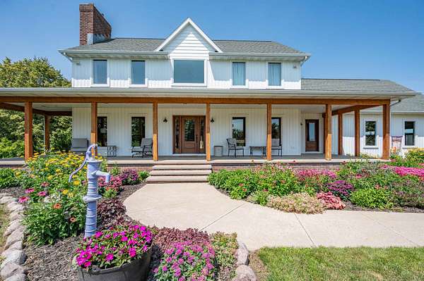 17 Acres of Land with Home for Sale in Seymour, Wisconsin