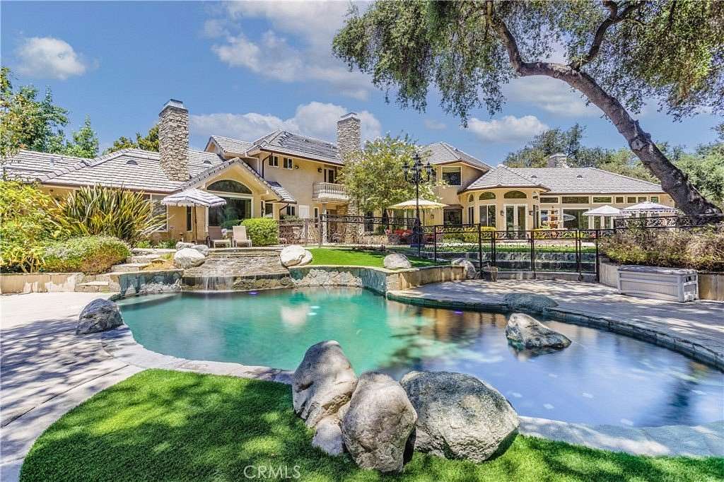 5.46 Acres of Residential Land with Home for Sale in Temecula, California