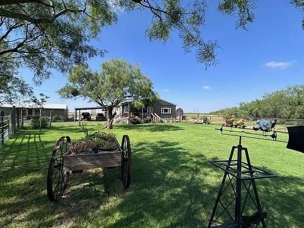 148 Acres of Land with Home for Sale in Ira, Texas