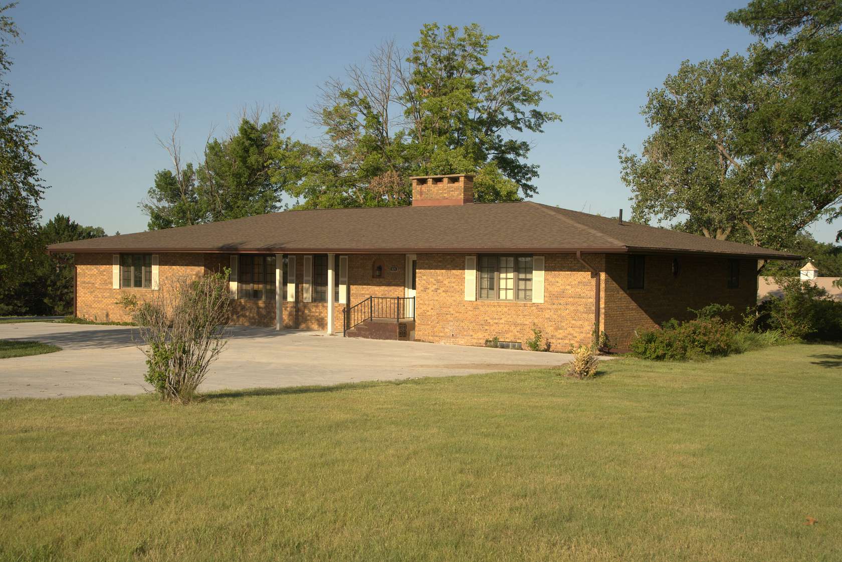 19.8 Acres of Land with Home for Sale in Red Cloud, Nebraska