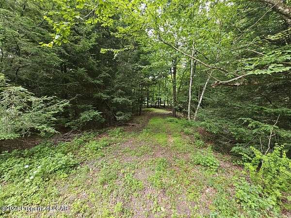4 Acres of Residential Land for Sale in Bear Creek Village, Pennsylvania