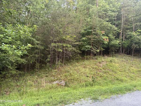 0.85 Acres of Residential Land for Sale in Crossville, Tennessee