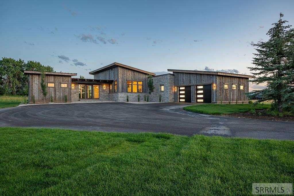 2.5 Acres of Residential Land with Home for Sale in Tetonia, Idaho