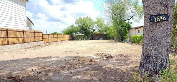 0.17 Acres of Residential Land for Sale in Eagle Pass, Texas
