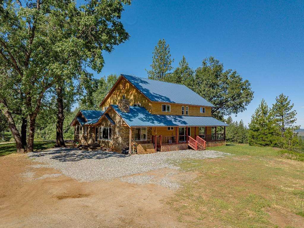 60 Acres of Recreational Land with Home for Sale in Mountain Ranch, California