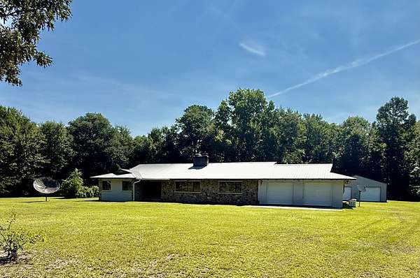 2 Acres of Residential Land with Home for Sale in Bonneau, South Carolina