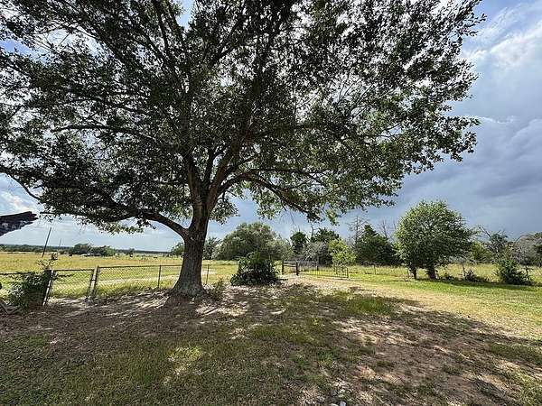 10.7 Acres of Land with Home for Sale in Fayetteville, Texas