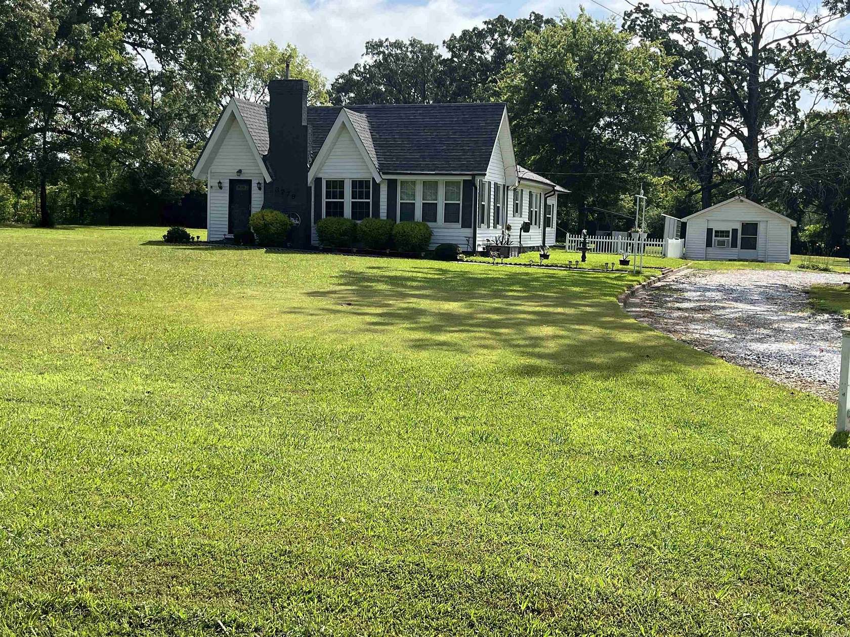 3 Acres of Improved Mixed-Use Land for Sale in Hope, Arkansas