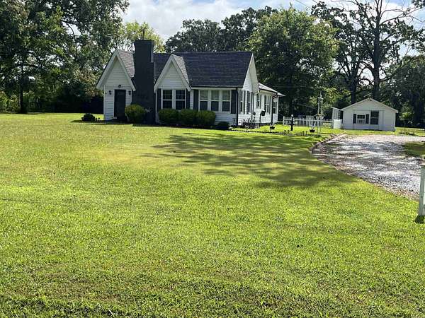 3 Acres of Improved Mixed-Use Land for Sale in Hope, Arkansas