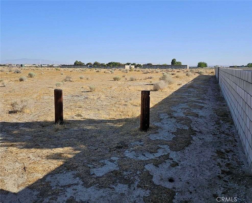 4.76 Acres of Land for Sale in Lancaster, California