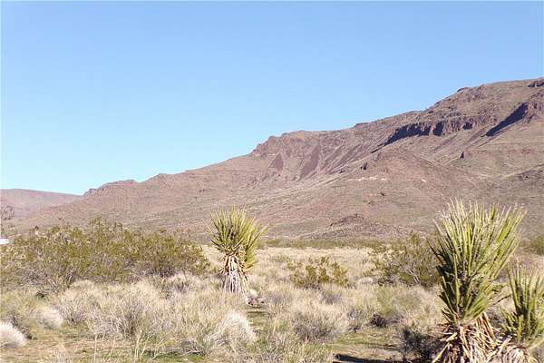 1.38 Acres of Residential Land for Sale in Golden Valley, Arizona